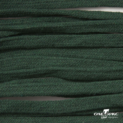 Шнур плетеный d-8 мм плоский, 70% хлопок 30% полиэстер, уп.85+/-1 м, цв.1016-т.зеленый - купить в Назрани. Цена: 742.50 руб.